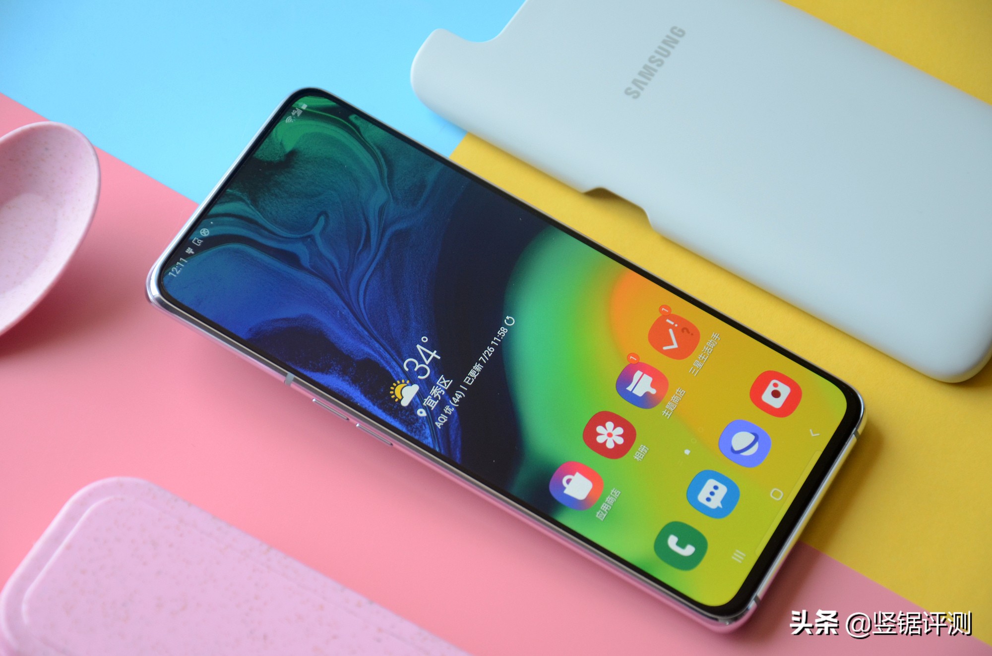 三星A80深度评测，6.7英寸全面屏，旋转摄像头设计