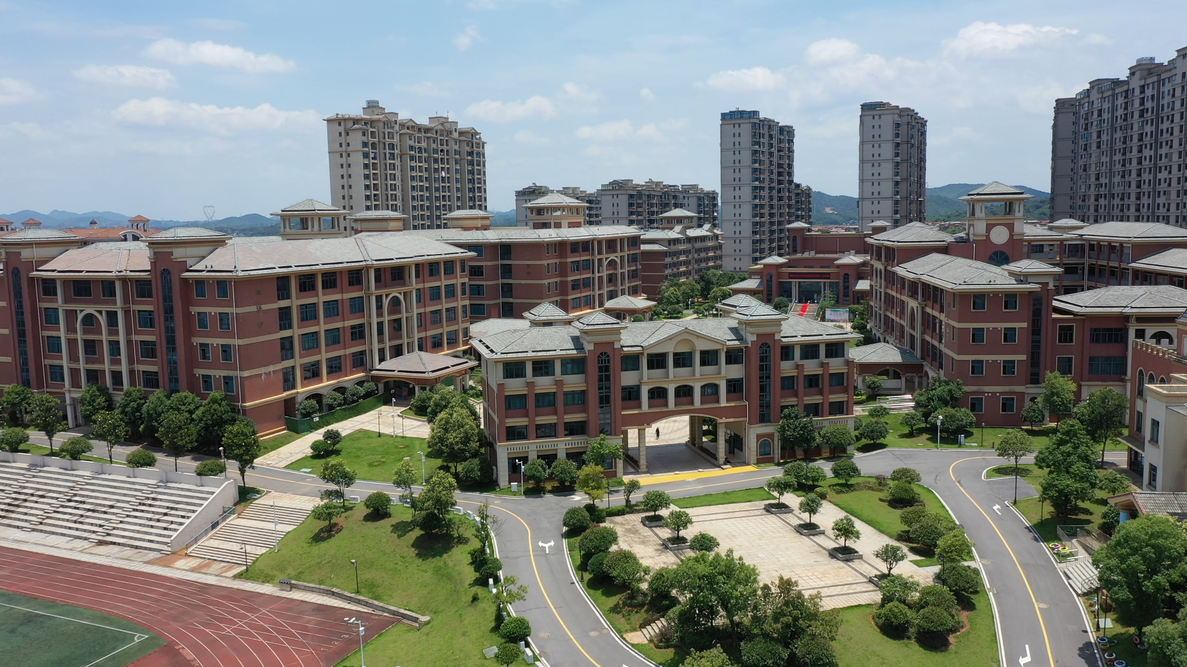 清华附中重本率,重本率99.5%的高中