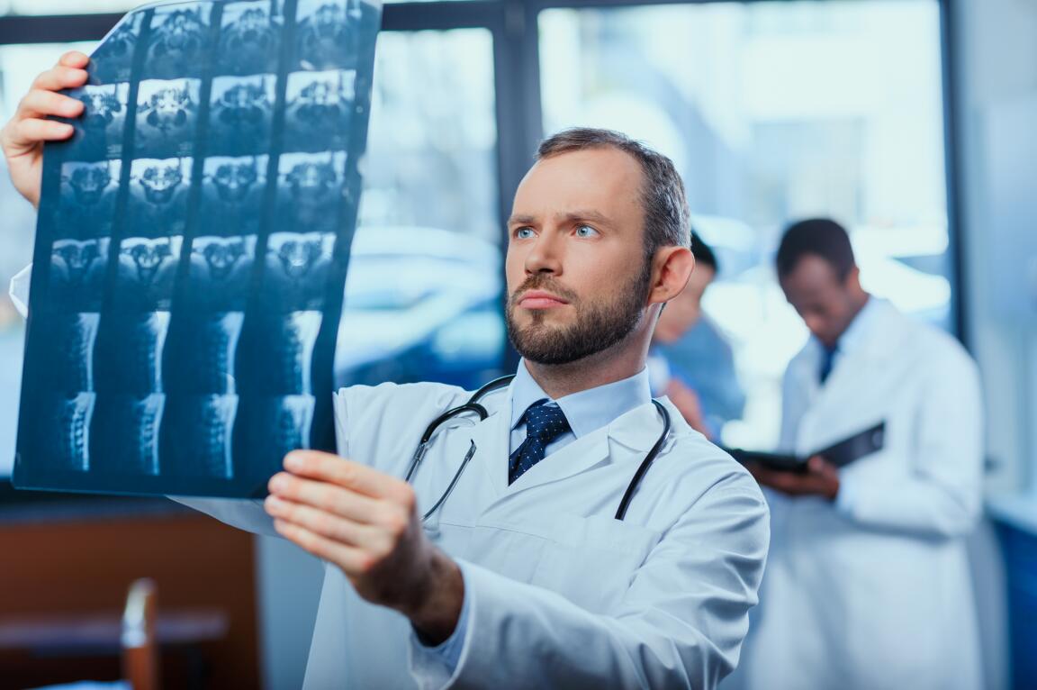 成人s型脊柱侧弯40度怎么治疗,成人矫正脊柱侧弯的护具有效果么