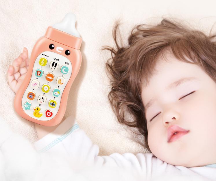 宝宝总爱往嘴里乱吃东西?宝妈这样处理,满足孩子需求还促进发育