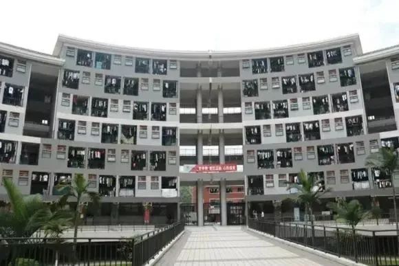 高职高考广东岭南职业技术学院,广东岭南职业技术学院高职宿舍