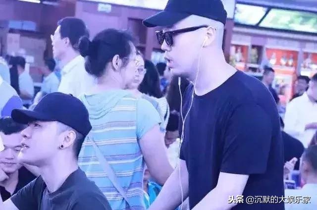 德云社相声高清完整版张云雷北京,张云雷从南京十米高台掉落