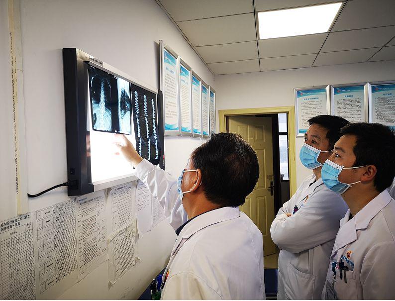 24小时接送医护人员,24小时不停接送医生