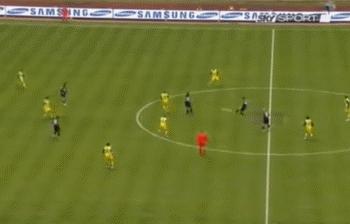 在卡纳瓦罗怀里痛哭的男人，变成了意大利的不老传说