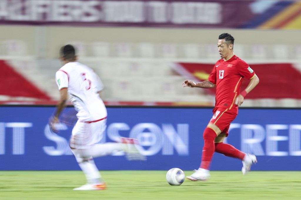 徐新爆发，郝伟功不可没！曾被嘲马竞名宿，今成国足铁腰