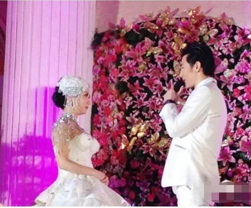 胡歌近期绯闻,胡歌公布过几段恋情