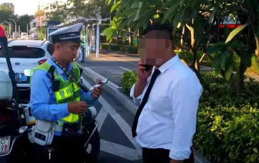 男子一早打尖插队被抓现行,男子插队闹事被抓现场