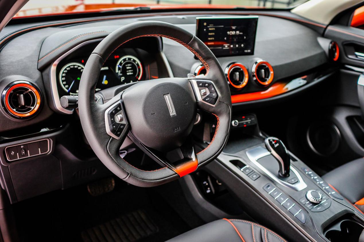 vv5倾橙版实车,vv5两驱倾橙限量版