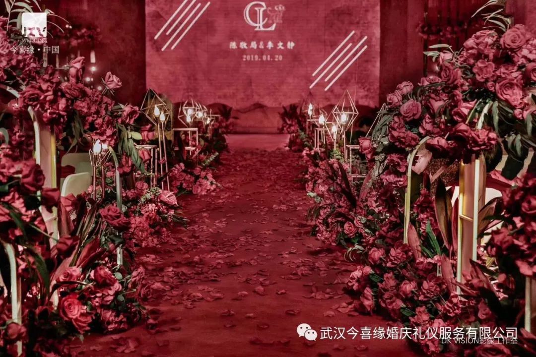 婚礼上上签丨喜欢复古的你，决不能错过这几场婚礼