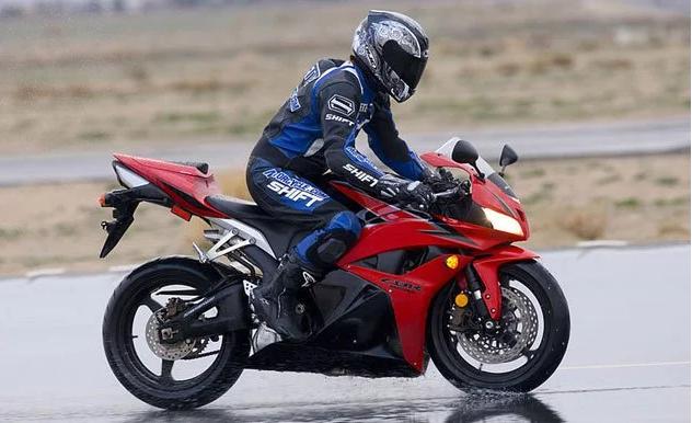 老司机讲摩托车驾驶技巧,干货手把手教你骑摩托