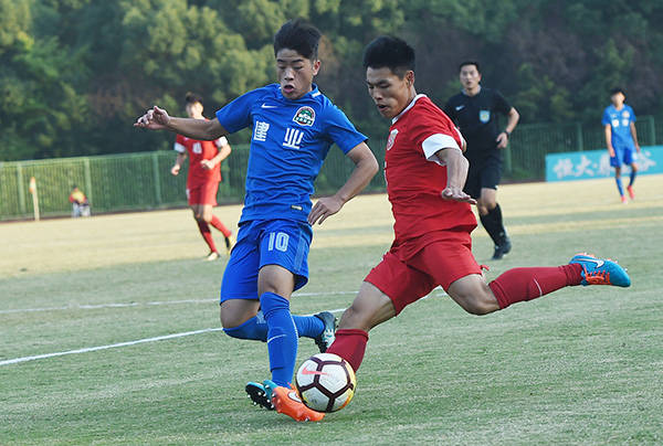 不甘付出无回报：万达俱乐部与青训球员的违约之争