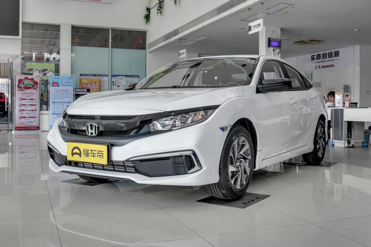 思域后备箱关不上怎么解决,本田思域后备箱关不住了怎么回事