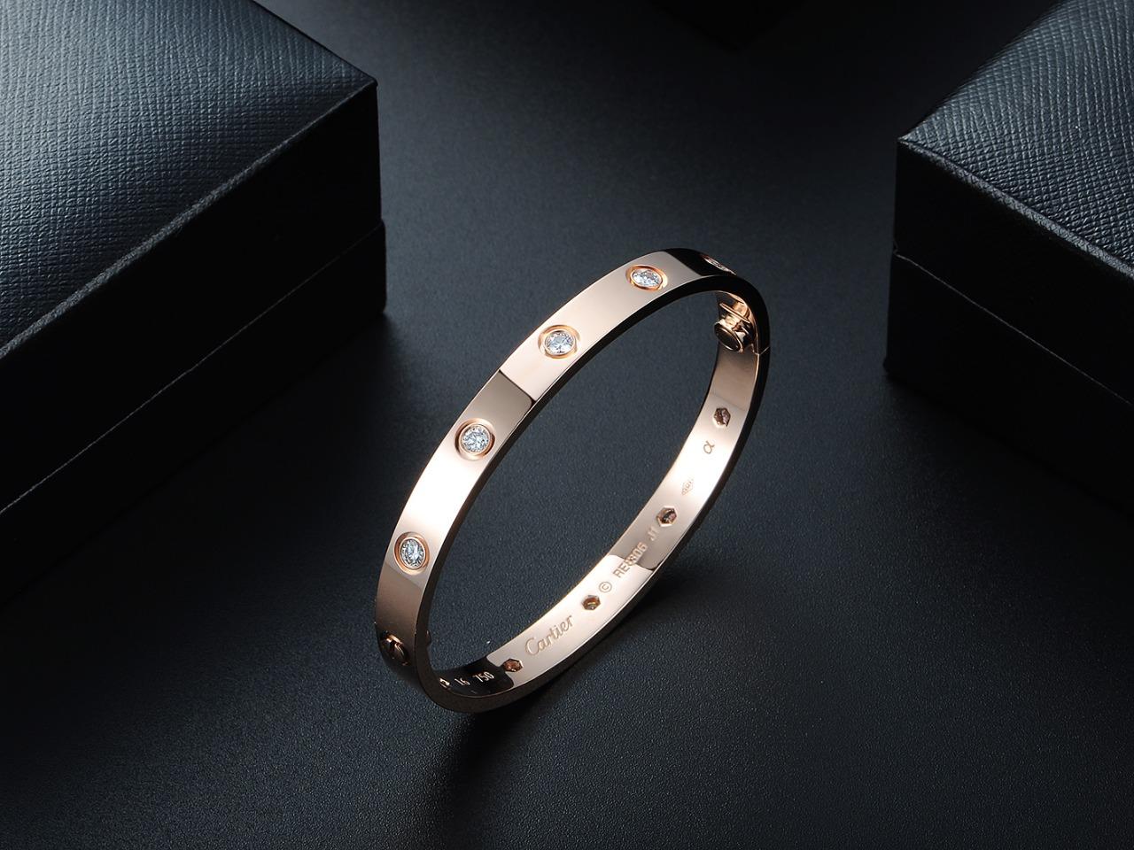 首饰里的18k和玫瑰金哪个材质好,为什么饰品都用18k金