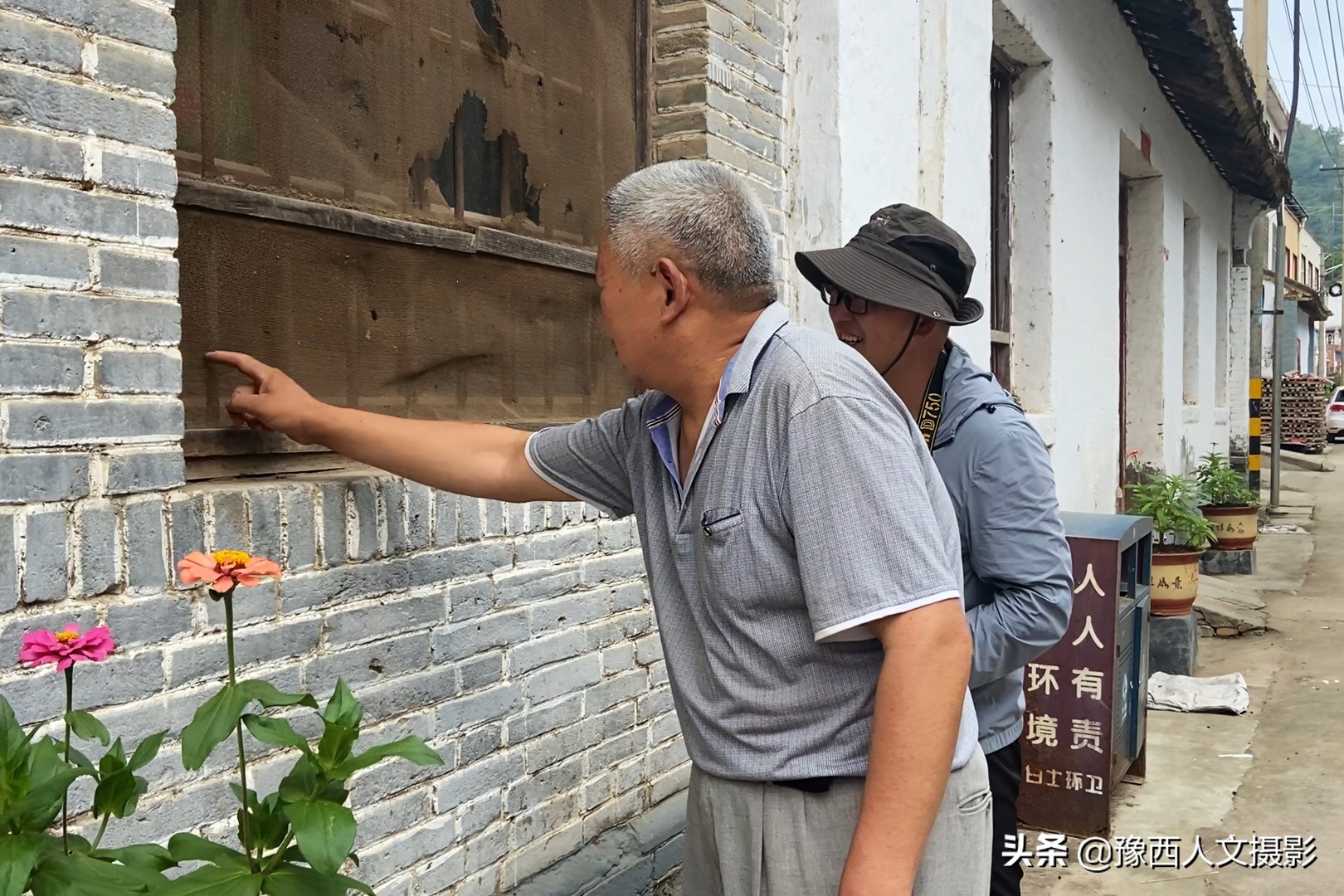 河南大叔供销社里卖货55年，一担两筐走遍全乡，商店模样70年没改