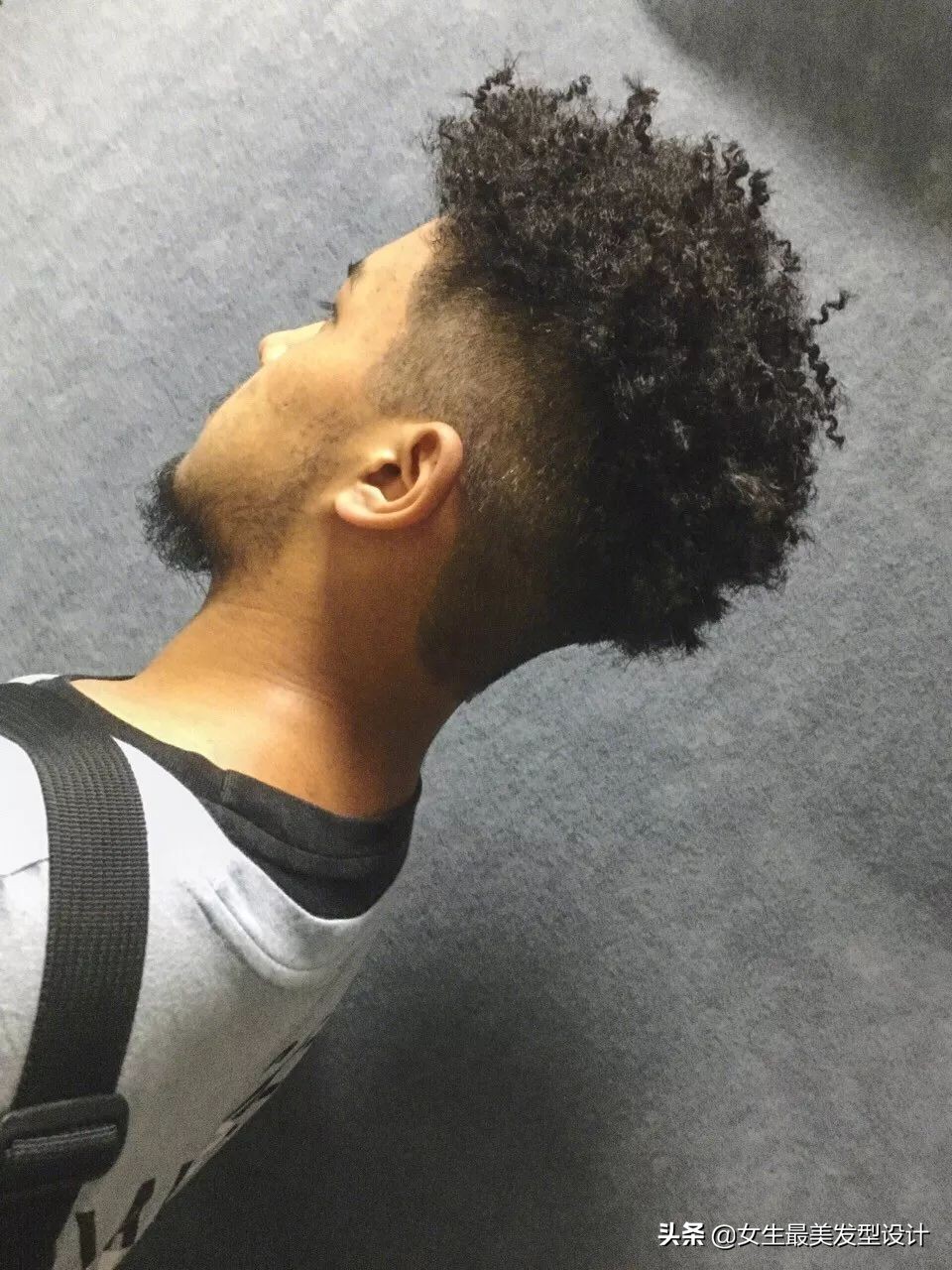 黑皮肤适合的发色卷发,黑皮肤适合烫什么发型好