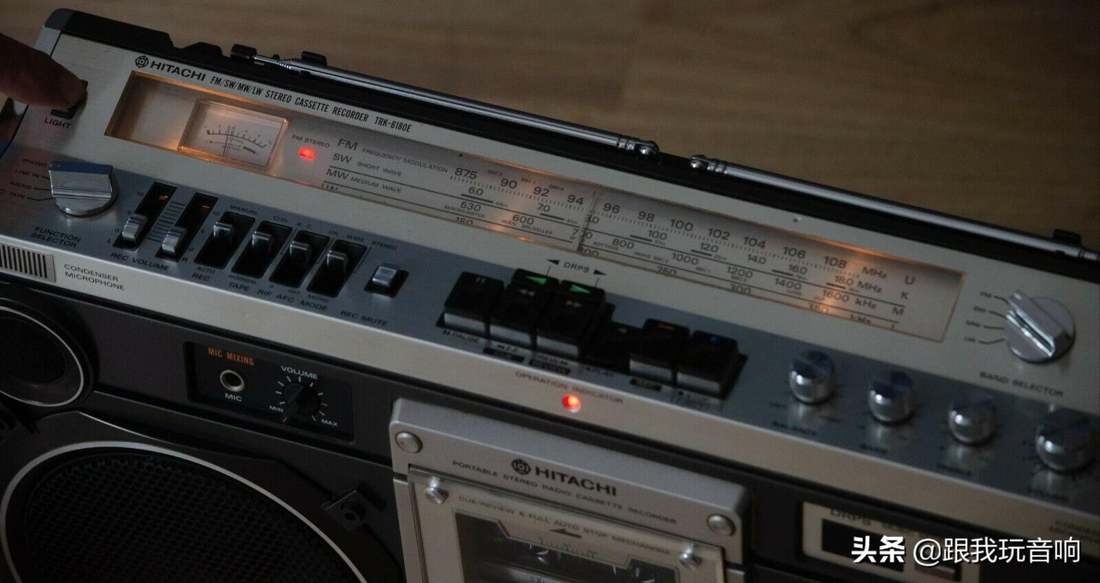 日立收音机2200,日立双卡录音机