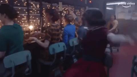 弃出轨前夫再惹桃花，纽约名媛离婚爆红，5000套美裙包裹励志大戏