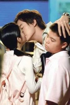 郑元畅在台湾有多火,郑元畅颜值现状