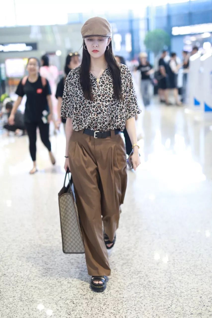 女明星夏季清爽干净穿搭,女明星穿着很清新