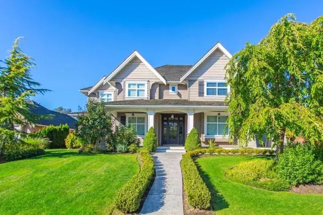 楼顶草坪花园设计效果图,草坪该如何养护管理