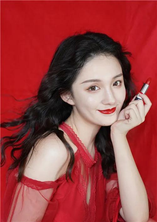 李佳琦力荐的爆款，时尚圈都在用的好东西，你有几只？