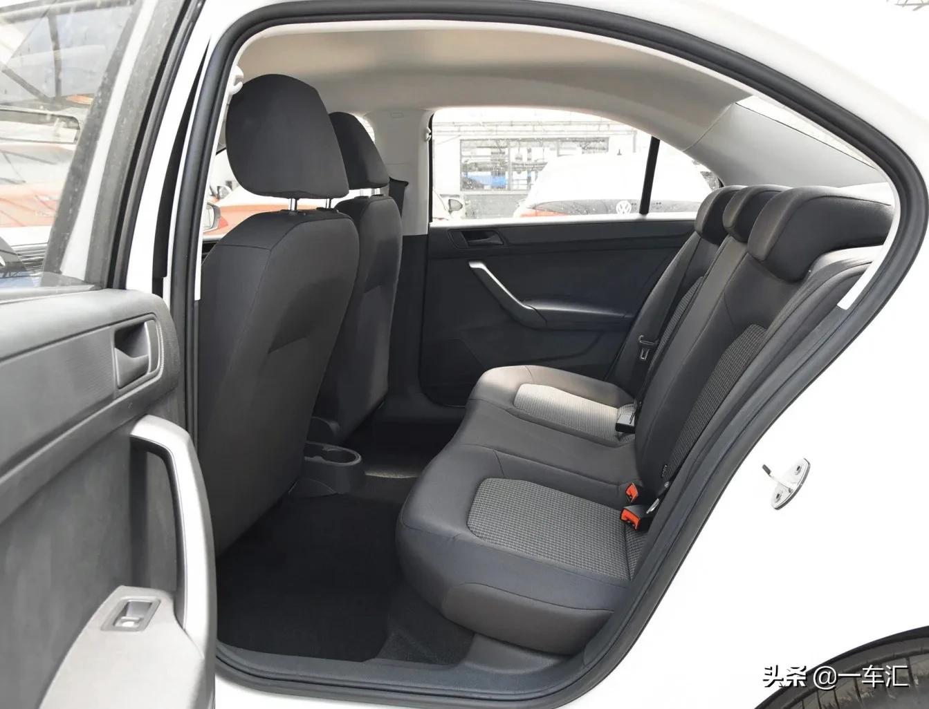 桑塔纳自动挡和polo自动挡哪个好,大众桑塔纳自动风尚版价格