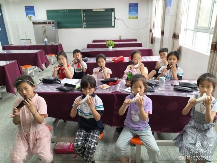 洋溢青*梦春**，绽放我光彩——洛龙二实校社团风采展示