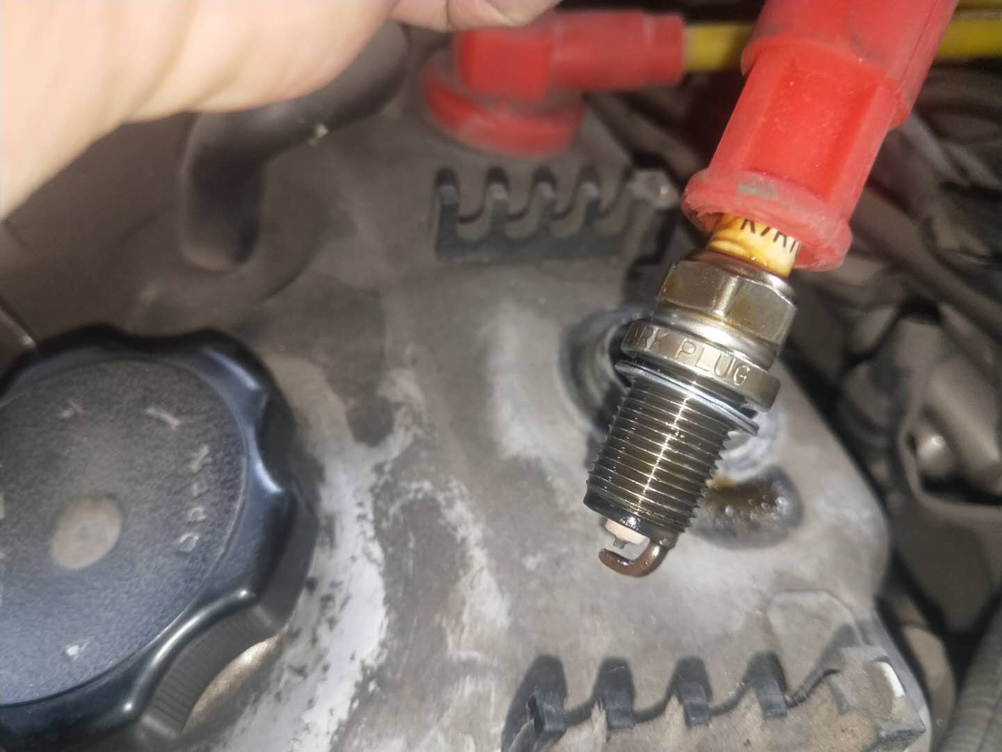 发动机怠速抖动的原因及解决办法,发动机怠速抖动最简单的解决方法