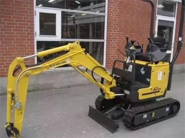 六型挖掘机,挖机市场最常见的几款挖掘机