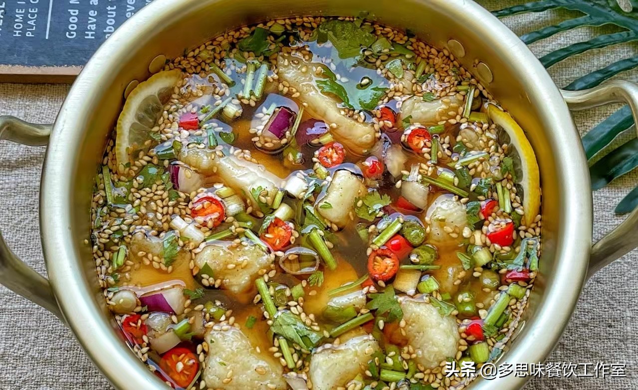 12道鱼的不同家常做法,吃不完的鱼做酸辣汤