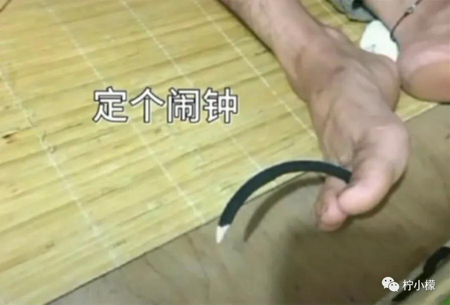 朋友圈向男神表白的句子,发个朋友圈仅一人可见