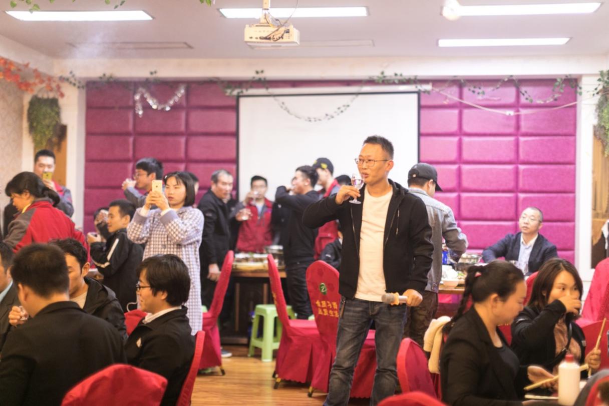 励志80后，从打工到成功创业，正在努力奋斗成为社会建设中坚力量