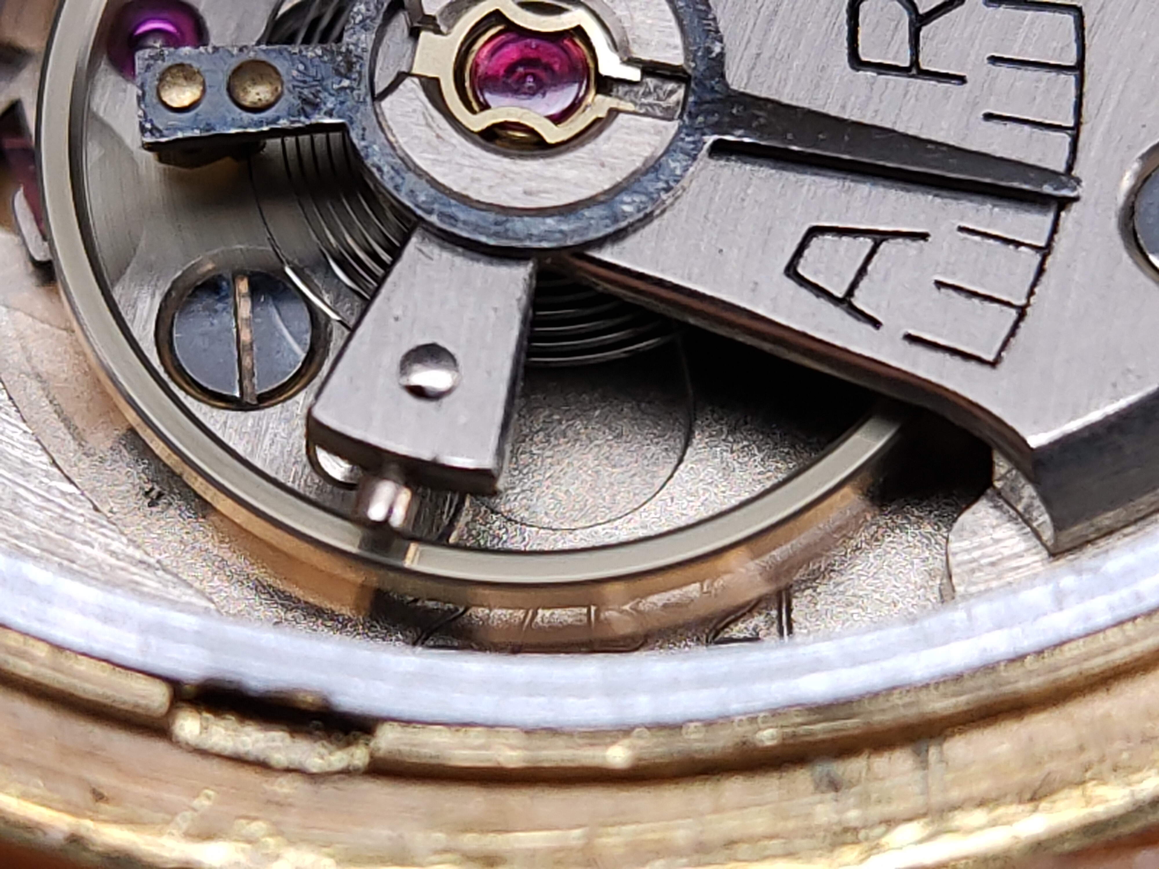 天梭哪款适合27岁男士,天梭哪个系列比较经典