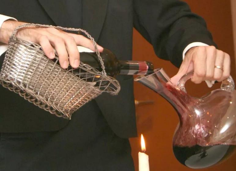 红酒醒酒劲大还是不醒酒劲大,红酒为什么要醒酒醒多长时间