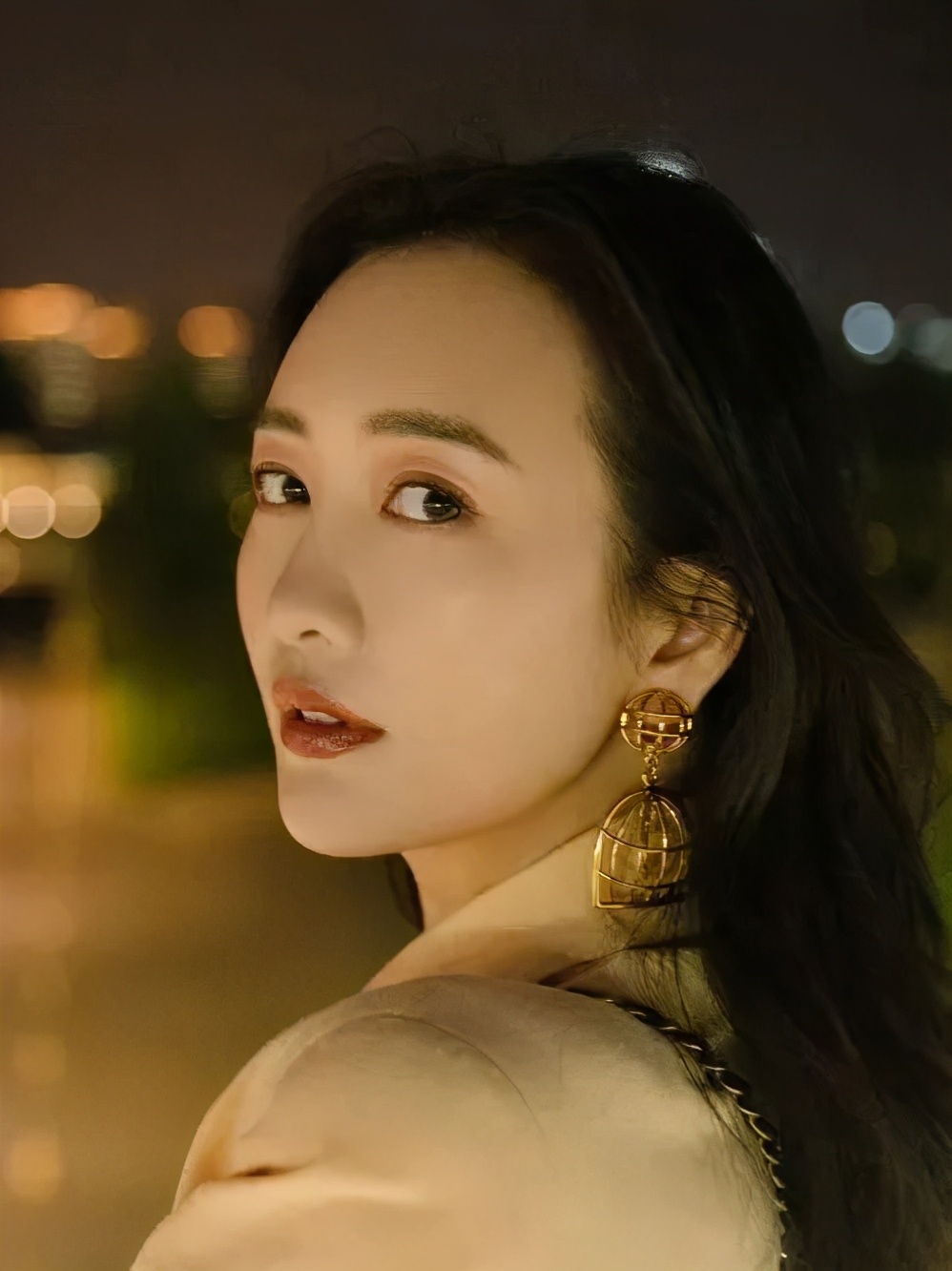 钟楚曦耳环高清图片,钟楚曦耳饰特辑