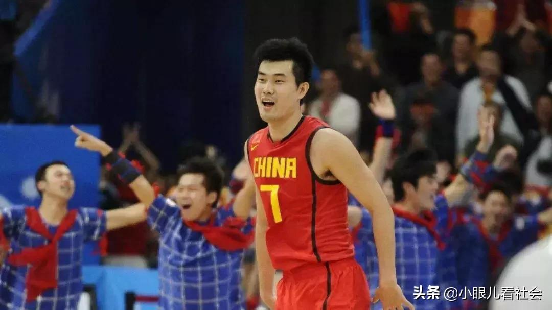 中国男篮打回后场,男篮向男足发展了吗