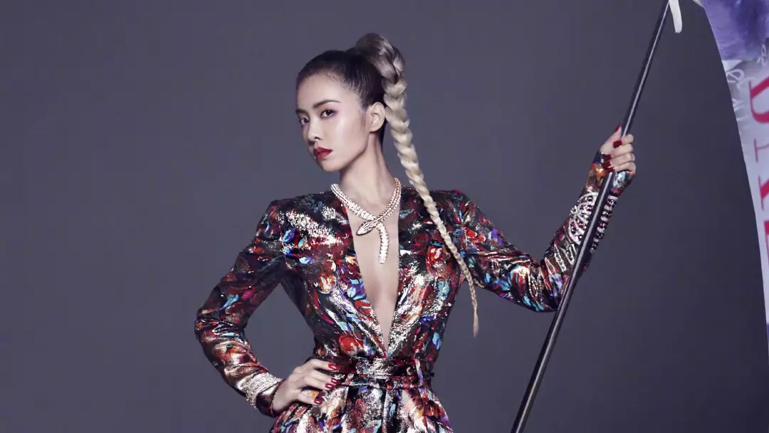 林依晨六尺七寸，LadyGaga五尺二寸，你有多高？