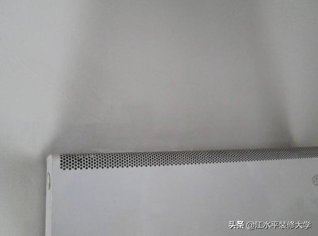 乳胶漆墙面被暖气片熏黑清除方法,暖气片上放毛巾能防止墙面熏黑吗