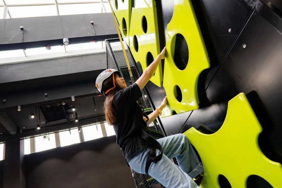 畅玩10000平米的主题乐园,郴州彩虹滑梯高空滑索