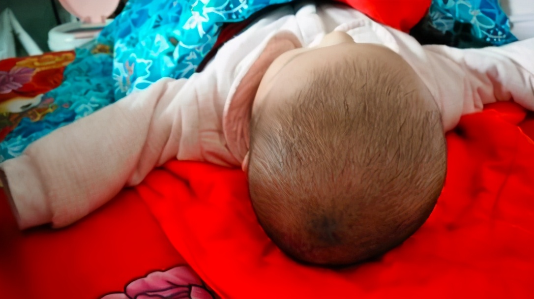 宝宝聪不聪明看手指就知道,宝宝聪不聪明看妈妈的大脑