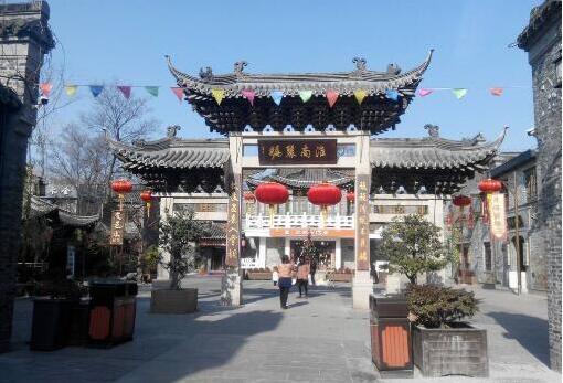 乾隆时期扬州盐商到底多富,乾隆年间扬州四大盐商