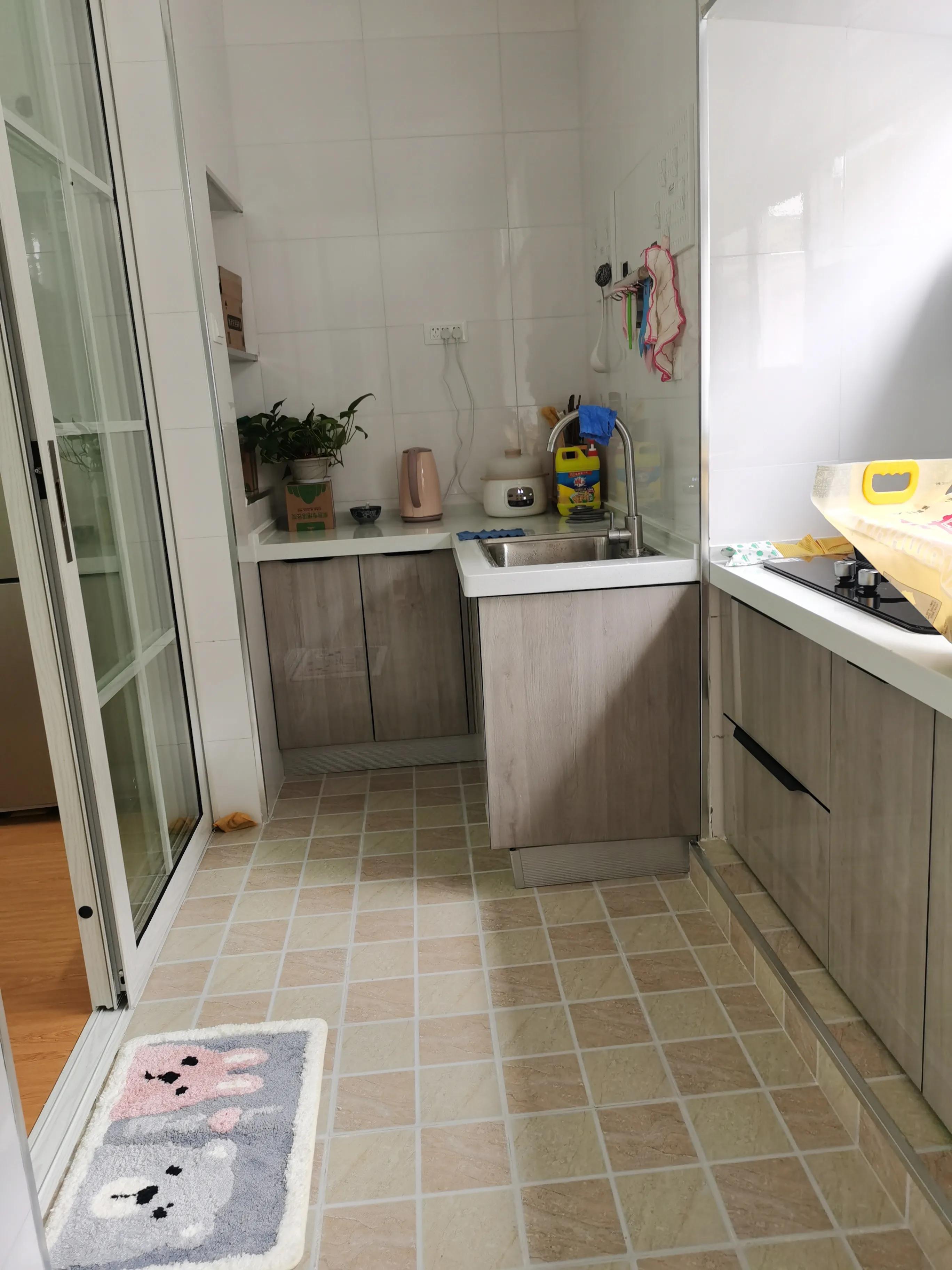 大学生毕业后买房的真实经历,00后刚毕业在县城买套房要多久