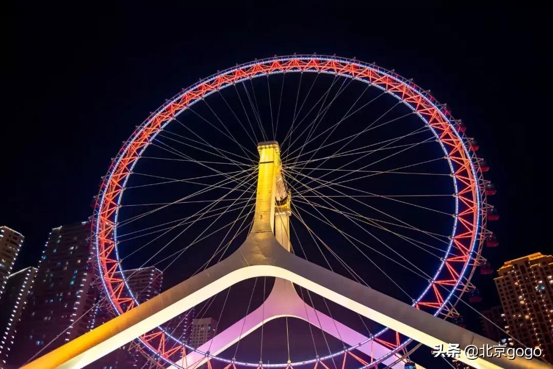 抓住夏天的尾巴放肆玩乐，一起打卡隔壁城市这条网红游船