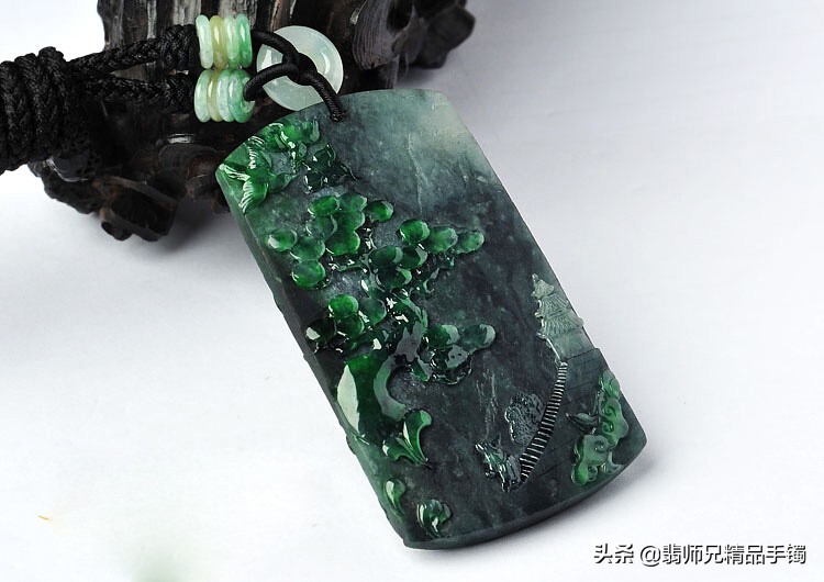 翡翠挂坠裂纹怎么办,如何辨别翡翠挂坠真假最简单方法