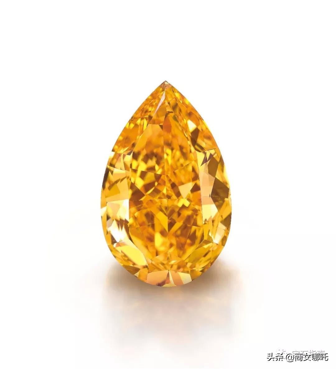 天然翡翠项链拍出2.14港元,香港翡翠4888克拉项链拍卖