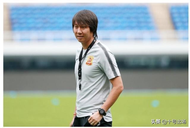国足训练强度达到亚洲顶级水平？球迷吐槽：体力还不如罗志祥