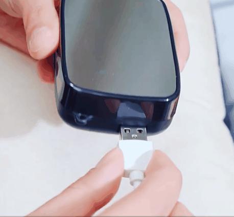 别再吹Airpods无敌，小米价耳机才真猛，显示电量还能照明