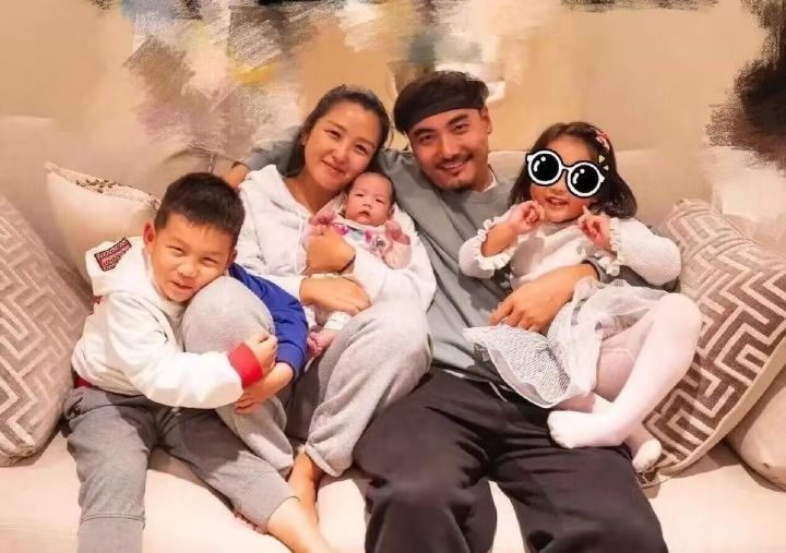 何洁身陷离婚风波,何洁离婚真正原因