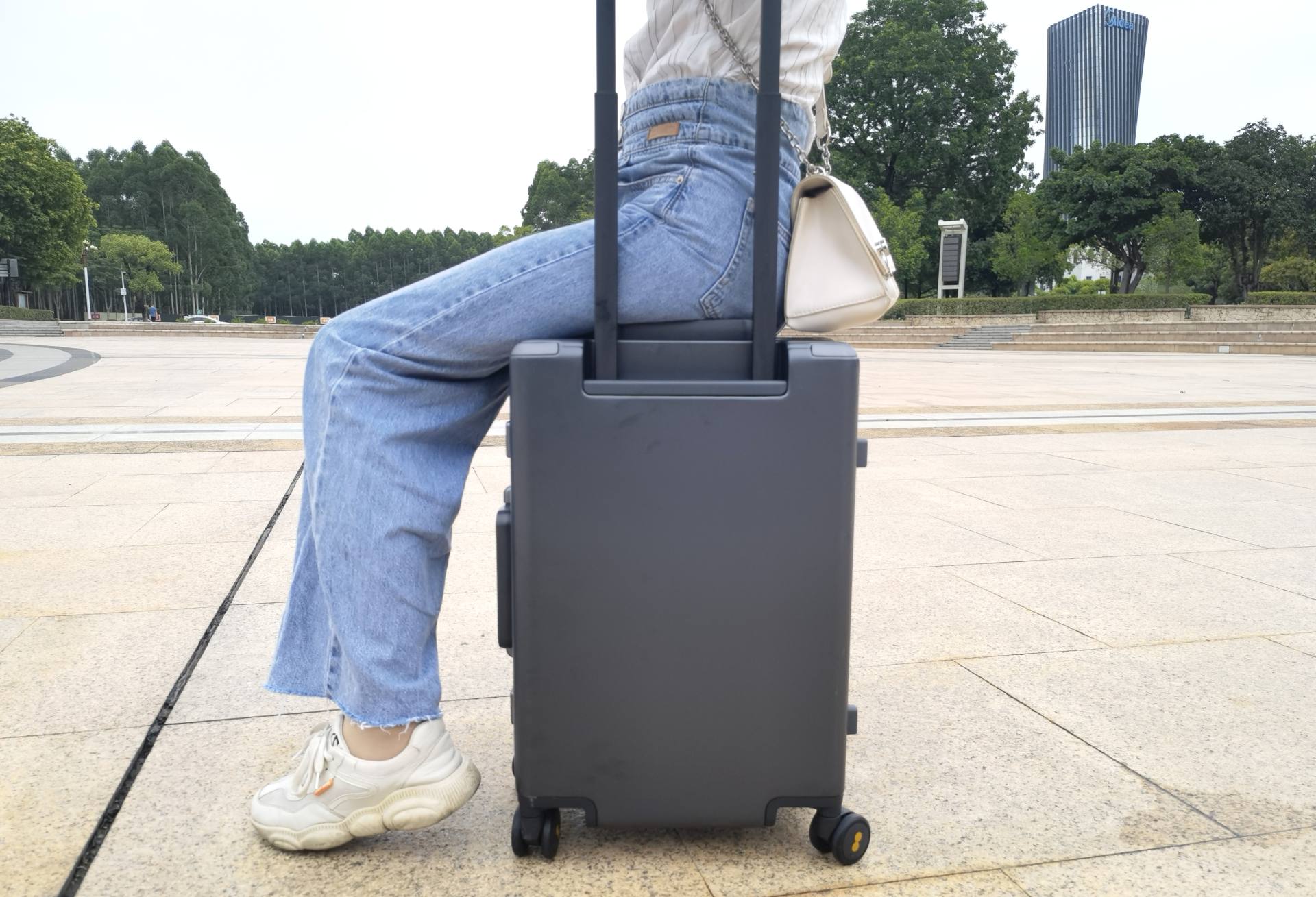 地平线8号行李箱选哪个系列,地平线8号最便宜的登机箱测评