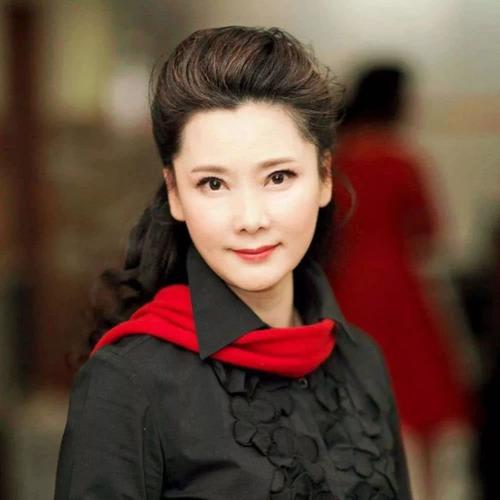 何赛飞老了变嘟嘟嘴,何赛飞年轻老了对比